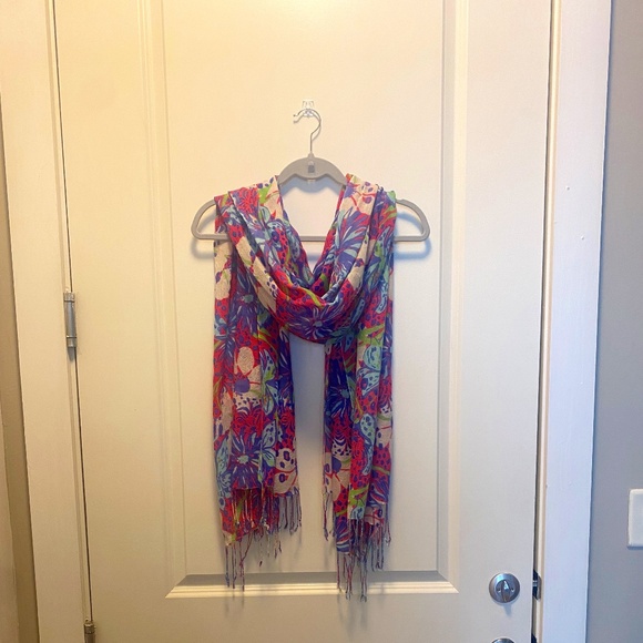 Lilly Pulitzer Murfee scarf - Picture 1 of 5